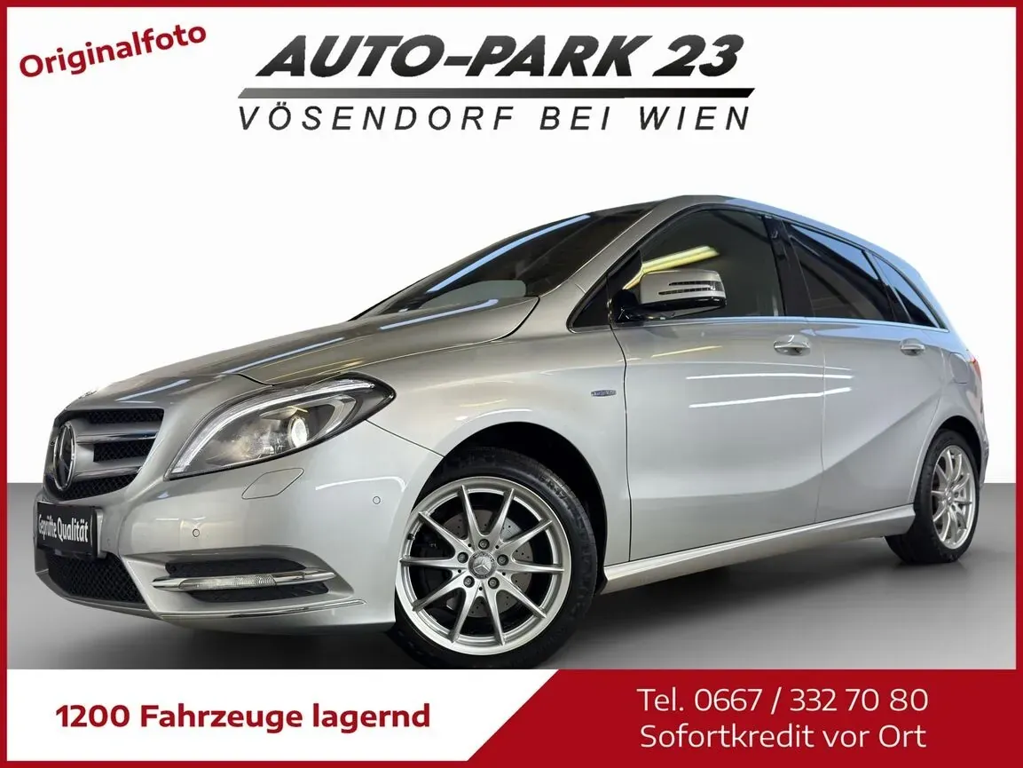 Mercedes-Benz B-Class 2011 photo 2