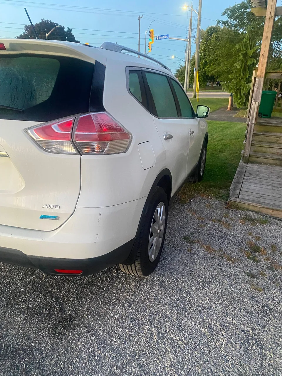 Nissan Rogue 2015 photo 4