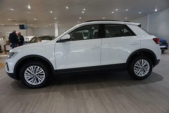Volkswagen T-Roc 2024 photo 2