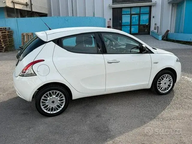Lancia Ypsilon 2017 photo 3
