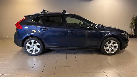 Volvo V40 Cross Country 2014 photo 2