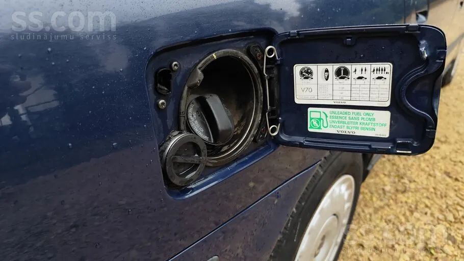 Volvo V70 2000 photo 4
