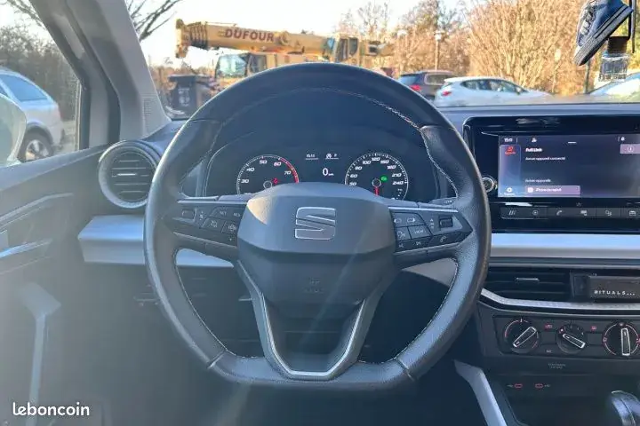 Seat Arona 2023 photo 4
