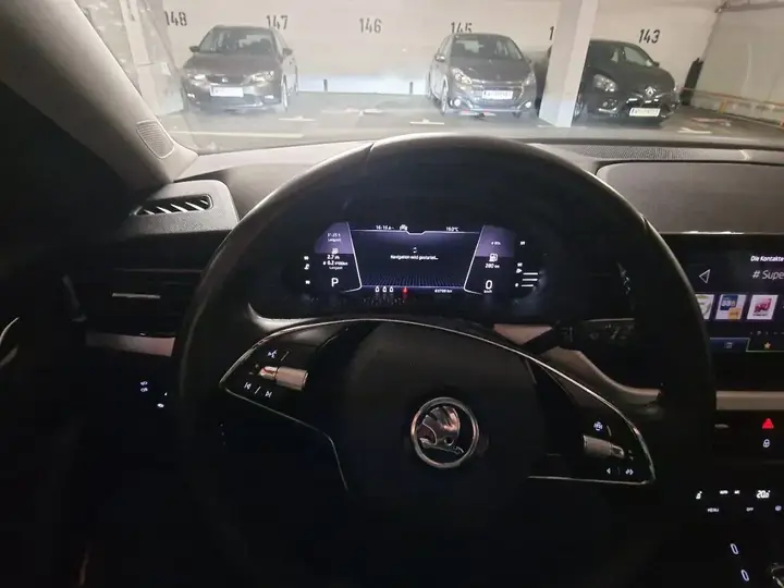 Skoda Scala 2021 photo 2