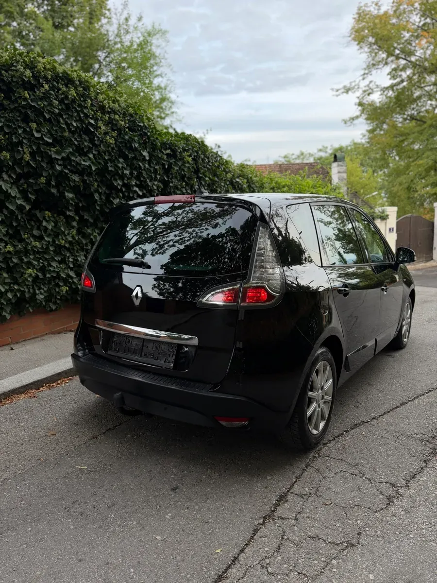 Renault Scenic 2012 photo 3