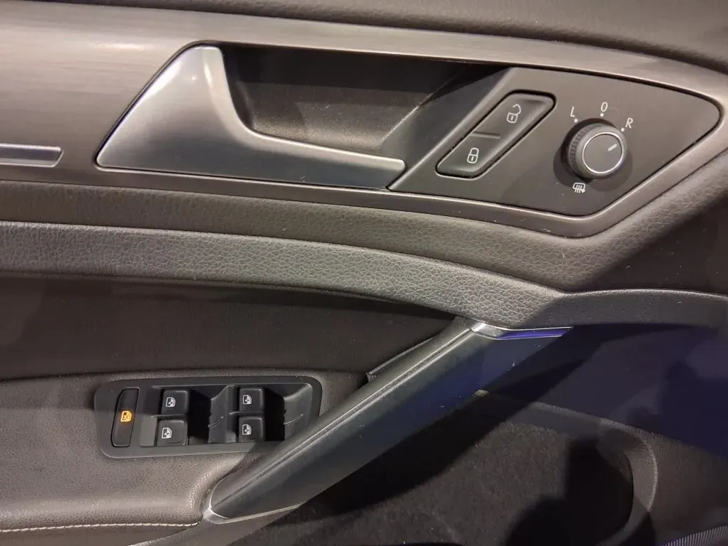 Volkswagen Golf 2019 photo 3
