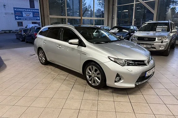 Toyota Auris 2014 photo 5