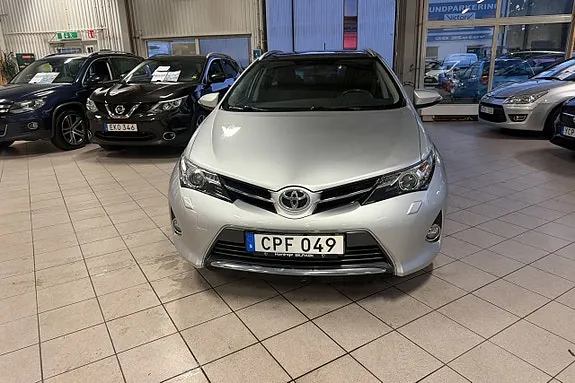 Toyota Auris 2014 photo 3