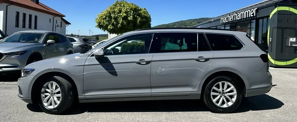 Volkswagen Passat 2023 photo 3