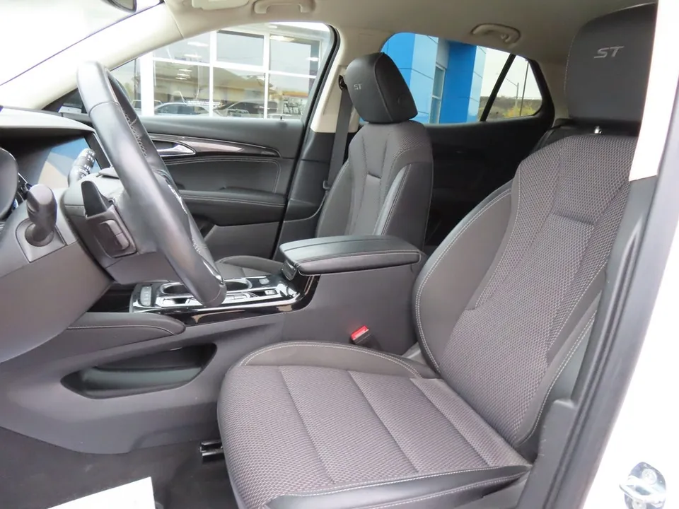Buick Envision 2023 photo 3