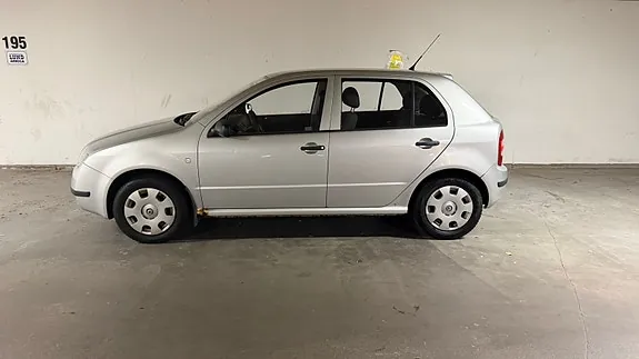 Skoda Fabia 2004 photo 3
