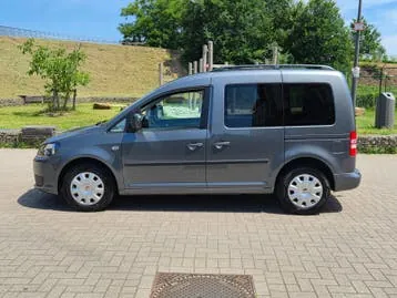 Volkswagen Caddy Combi 2012 photo 2