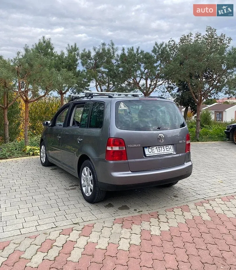 Volkswagen Touran 2004 photo 3