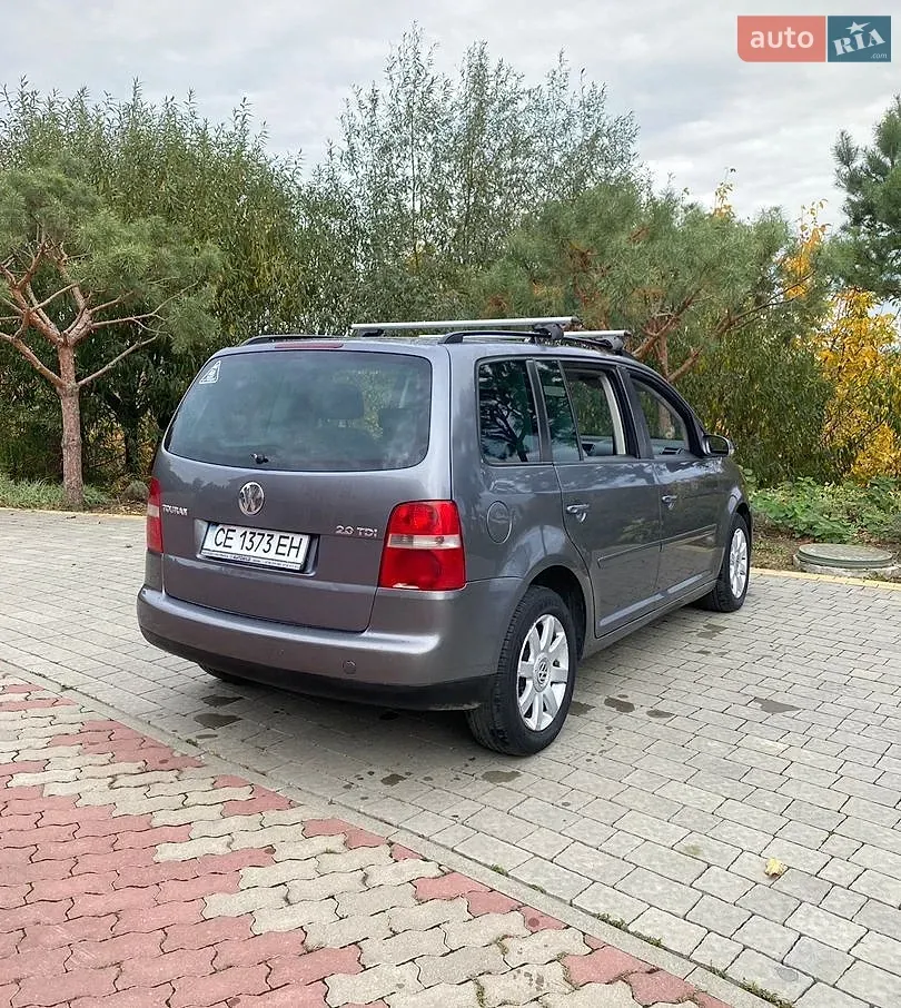 Volkswagen Touran 2004 photo 4
