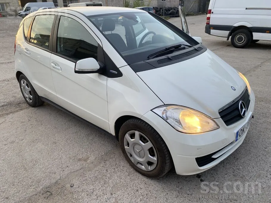 Mercedes-Benz A160
