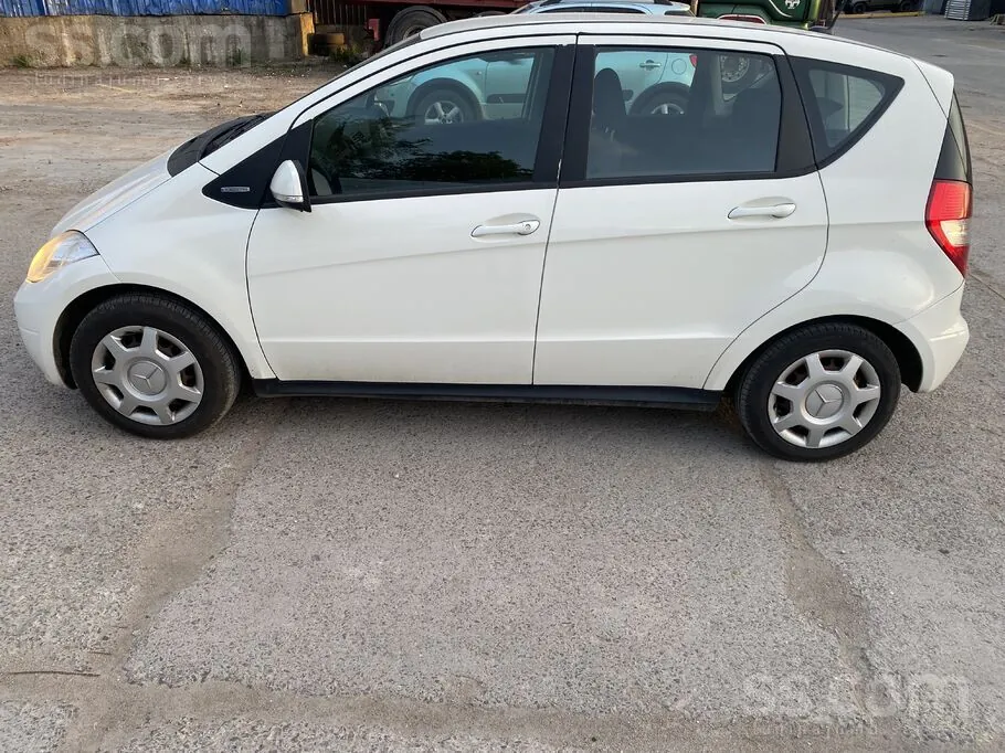 Mercedes-Benz A160 2010 photo 3