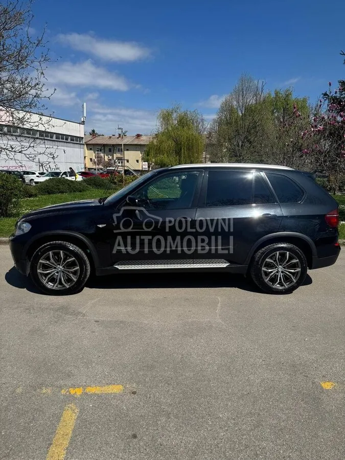 BMW X5 2011 photo 2