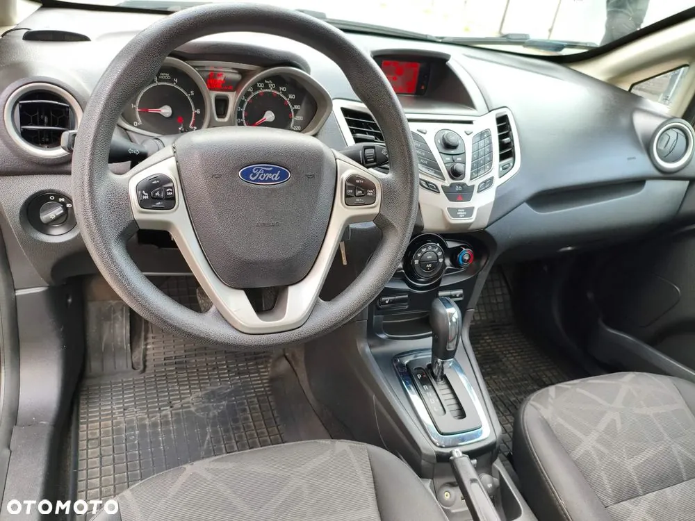 Ford Fiesta 2013 photo 5