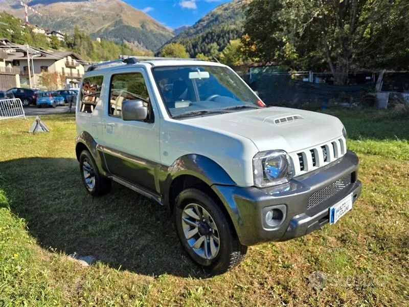 Suzuki Jimny 2017 photo 2
