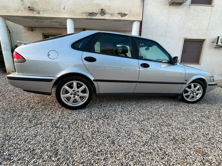 Saab 900 1998 photo 3