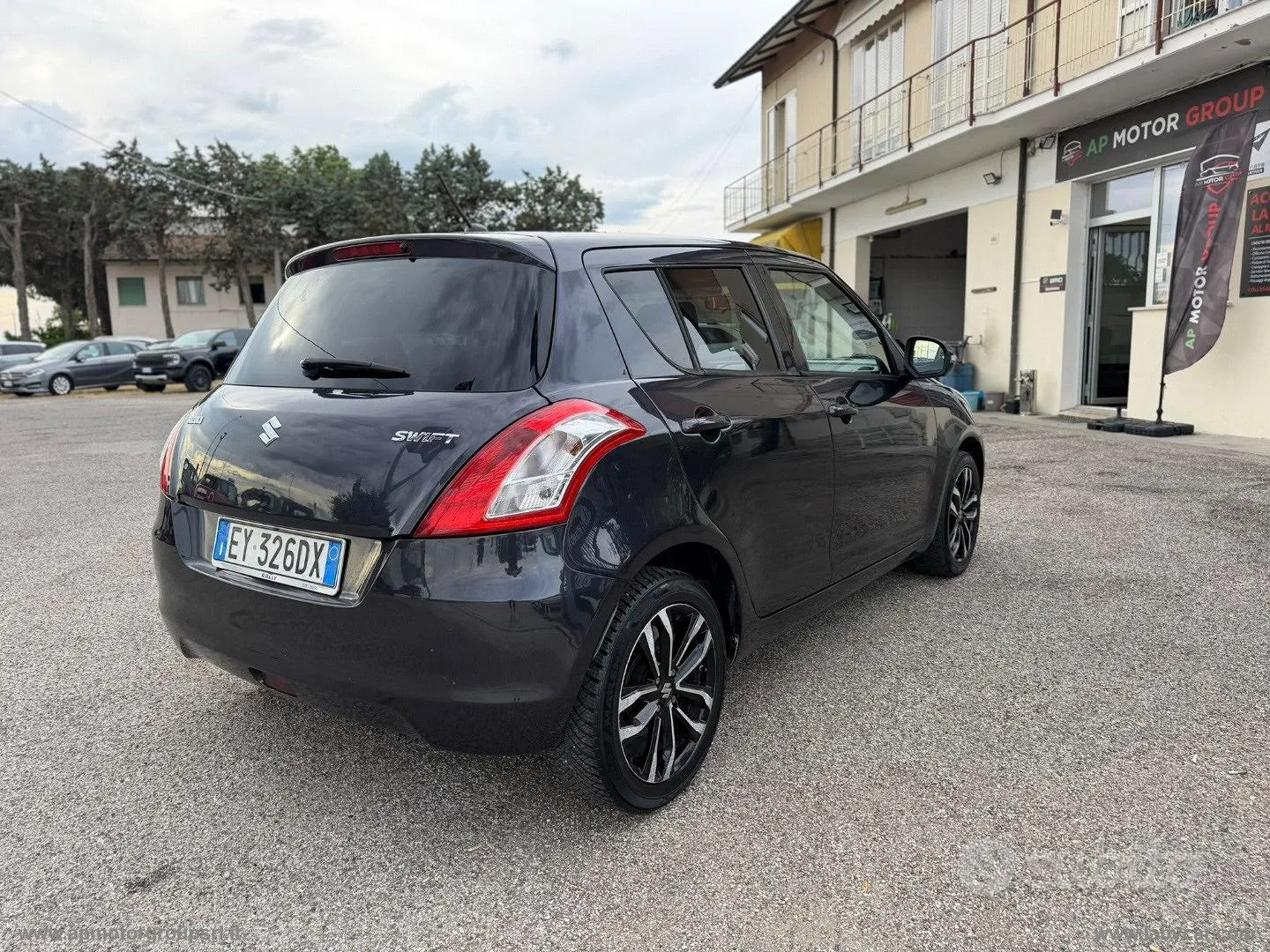 Suzuki Swift 2015 photo 3