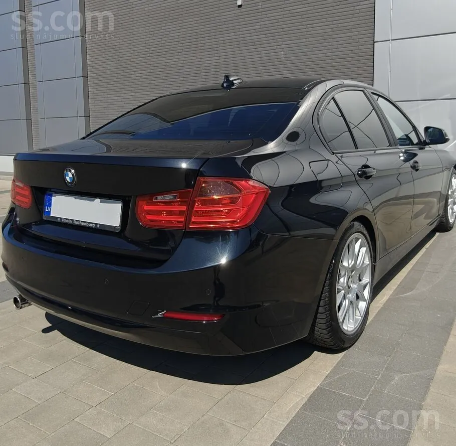BMW 320 2012 photo 3
