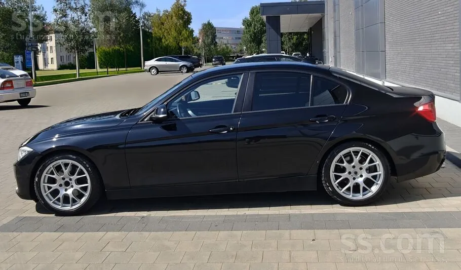 BMW 320 2012 photo 5