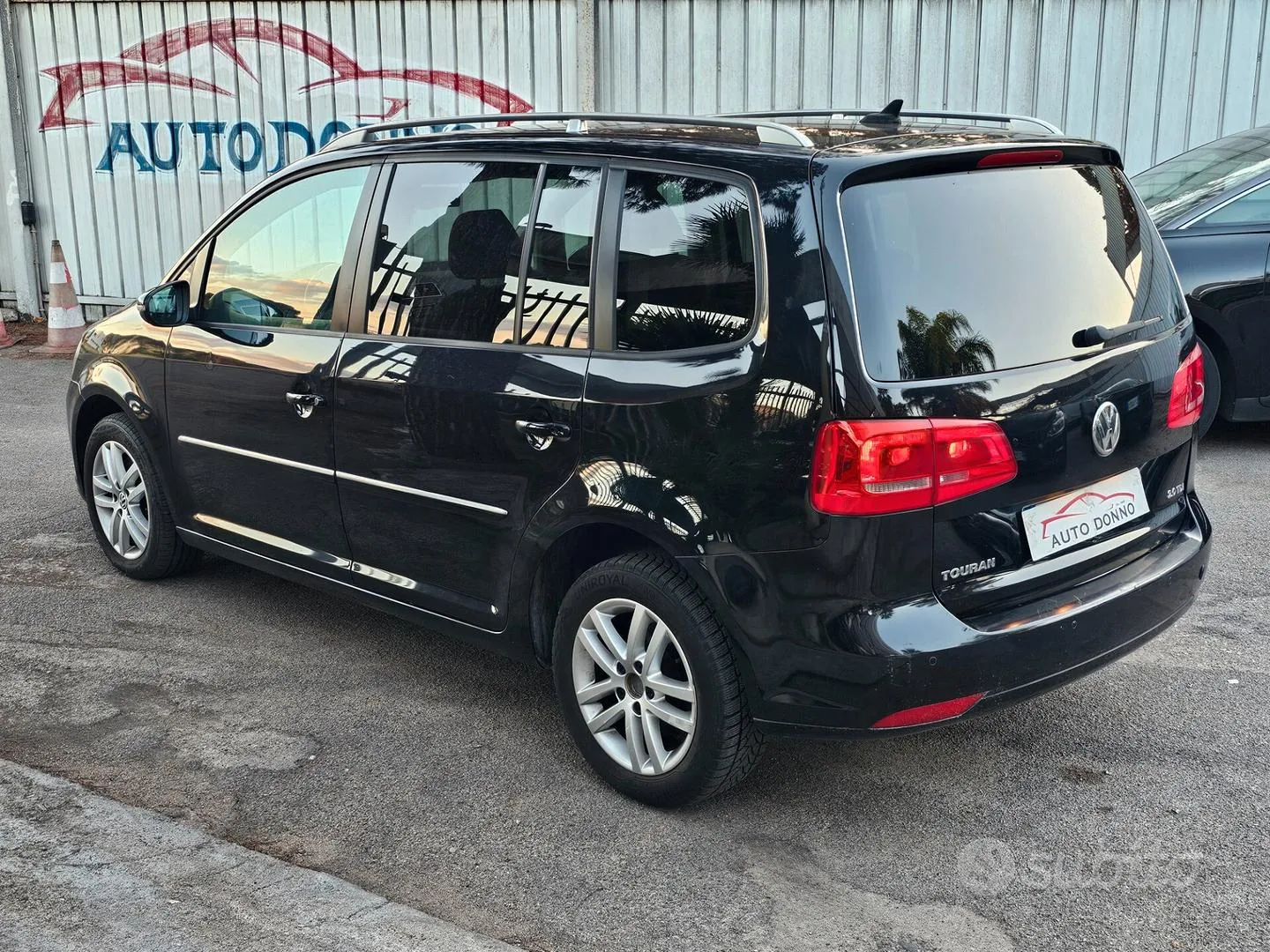 Volkswagen Touran 2011 photo 5