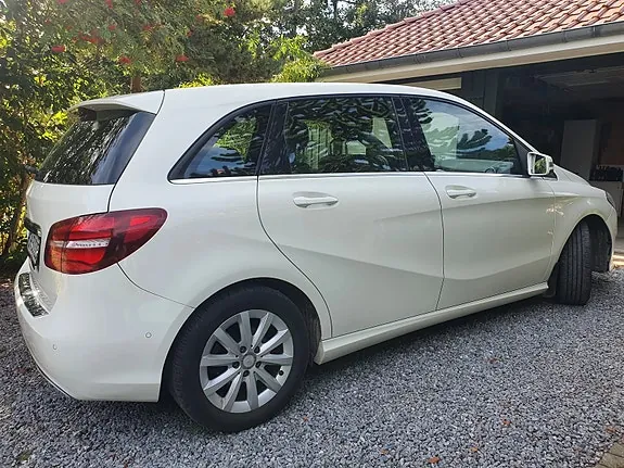Mercedes-Benz B-Class 2017 photo 3