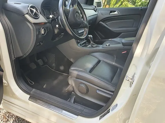 Mercedes-Benz B-Class 2017 photo 5