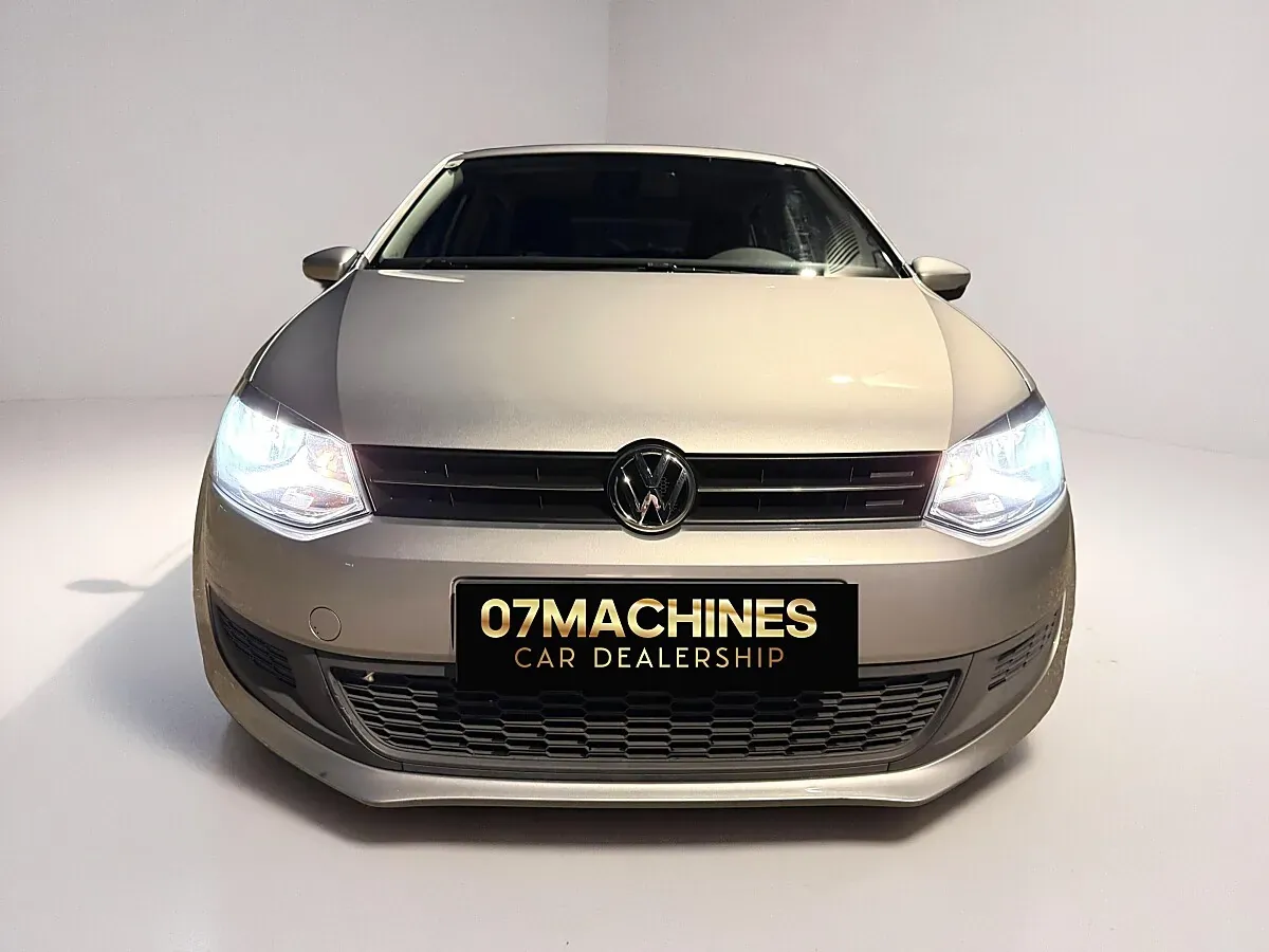 Volkswagen Polo 2010 photo 2