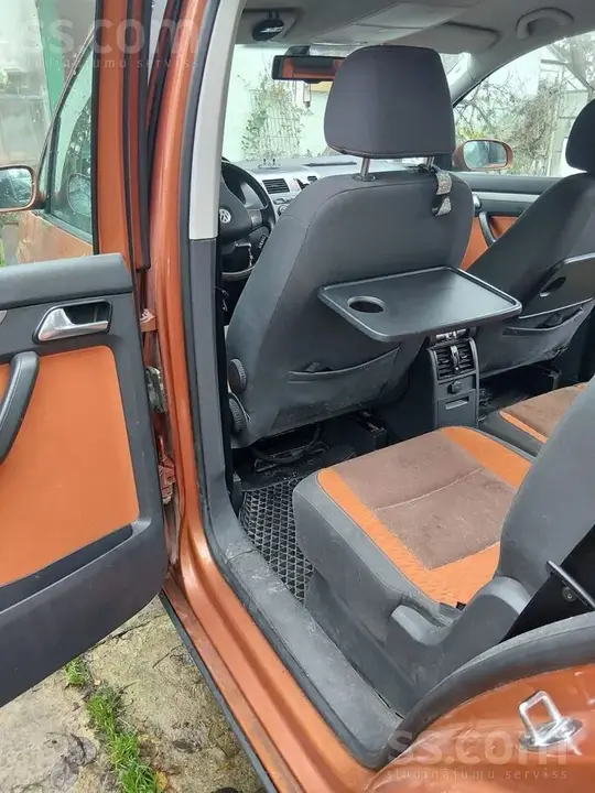 Volkswagen Touran 2007 photo 3
