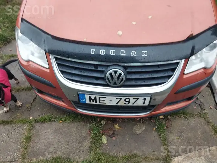 Volkswagen Touran 2007 photo 2