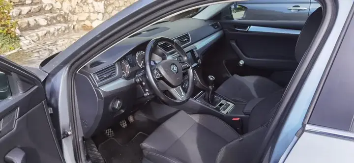 Skoda Superb 2016 photo 3