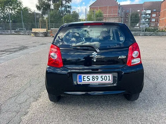 Suzuki Alto 2010 photo 2