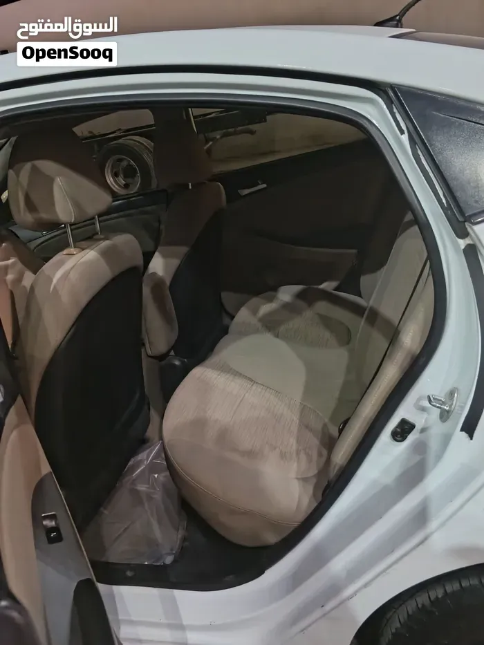 Hyundai Accent 2016 photo 4