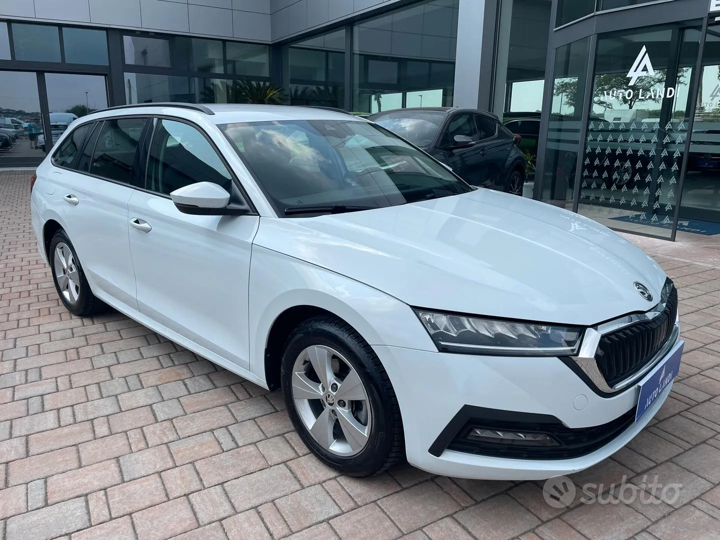 Skoda Octavia 2022 photo 2