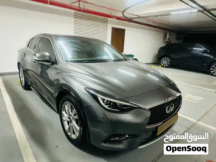 Infiniti Q30 2017 photo 3