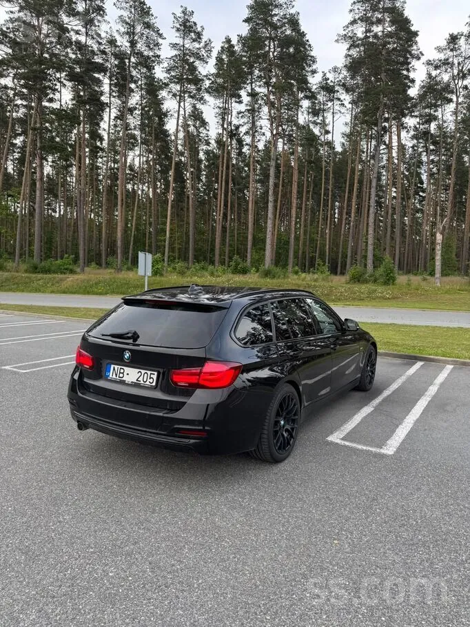 BMW 318 2018 photo 3