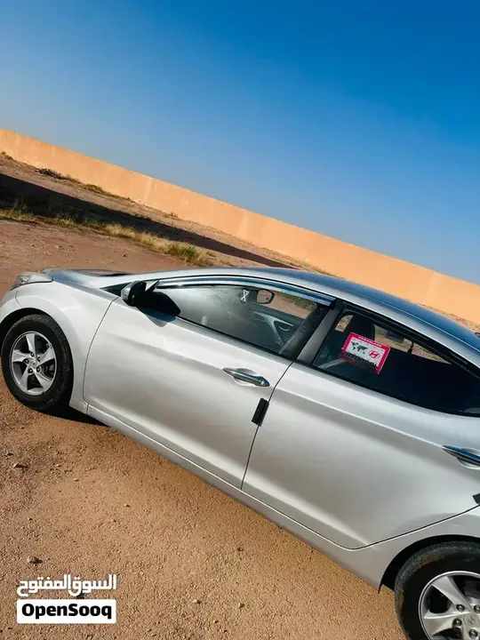 Hyundai Elantra 2012 photo 5