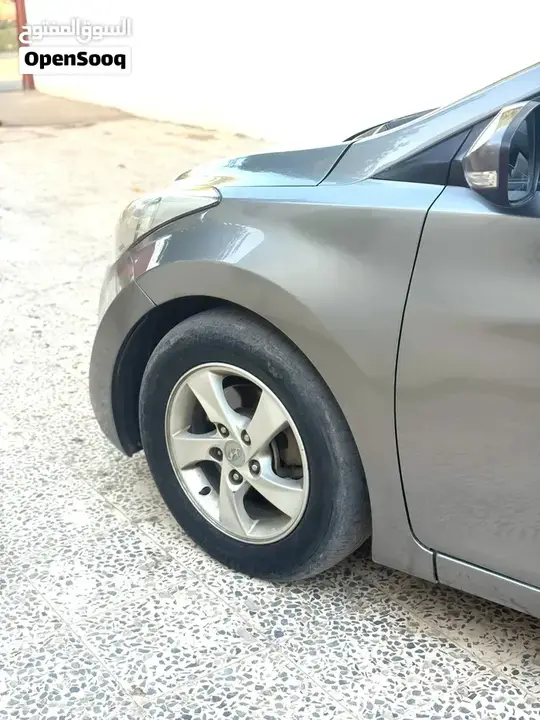 Hyundai Elantra 2012 photo 3