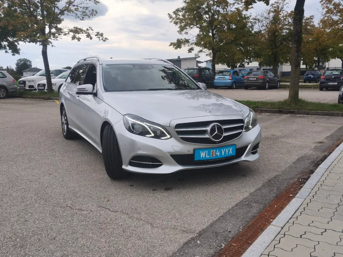 Mercedes-Benz E-Class 2015 photo 2