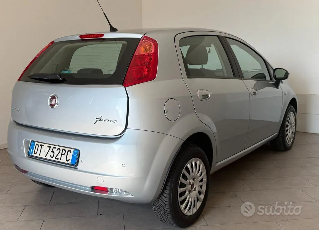 Fiat Grande Punto 2009 photo 5