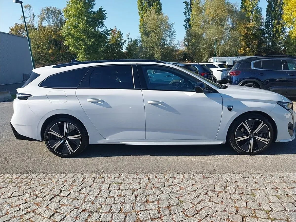 Peugeot 308 2025 photo 3