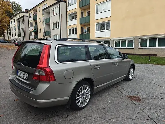 Volvo V70 2012 photo 5