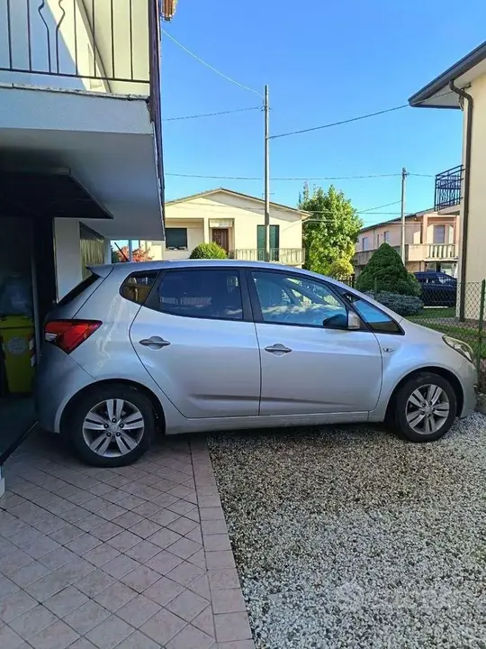 Hyundai Ix20 2011 photo 2