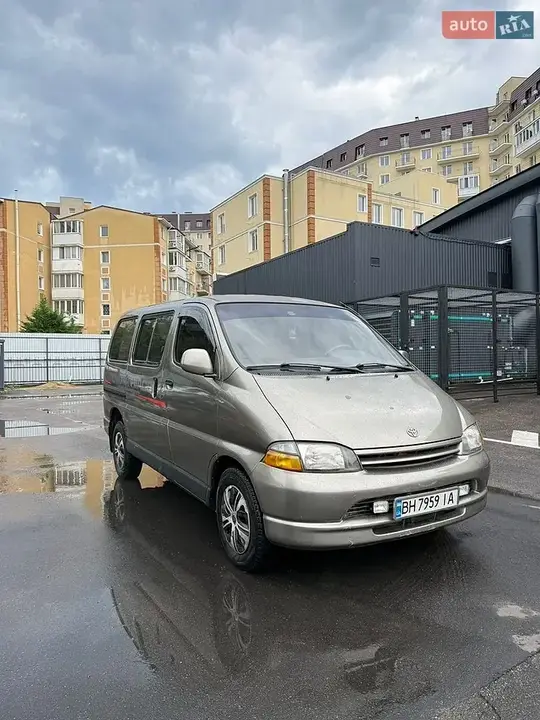 Toyota Hiace 1995 photo 4