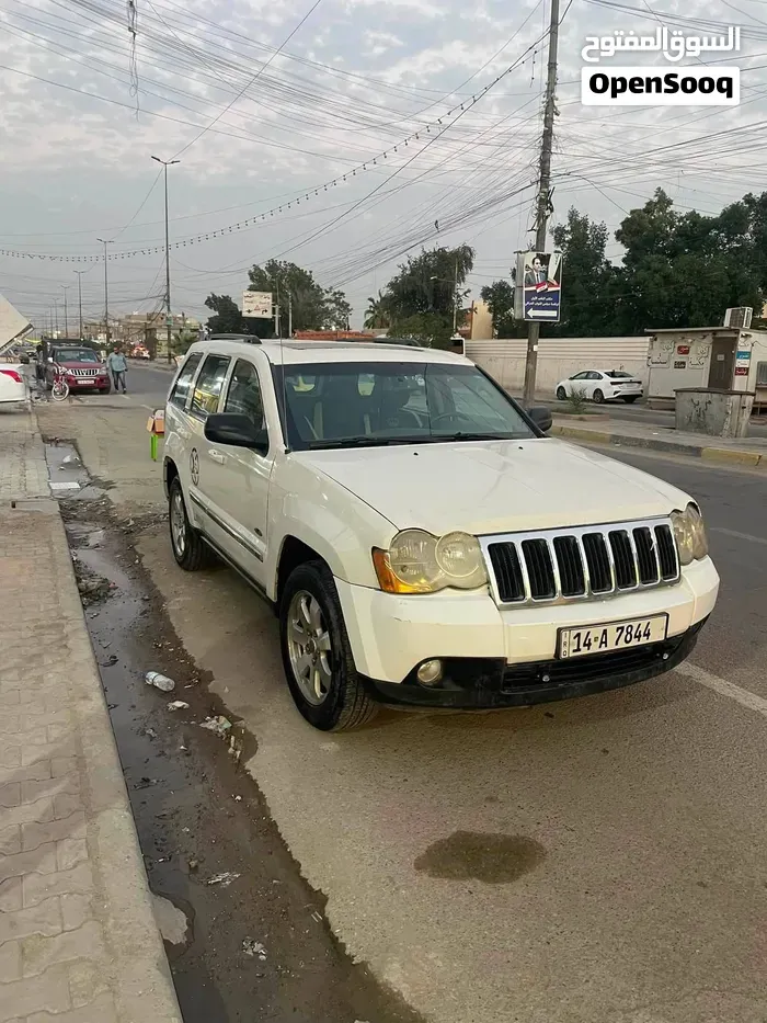 Jeep Grand Cherokee 2010 photo 2