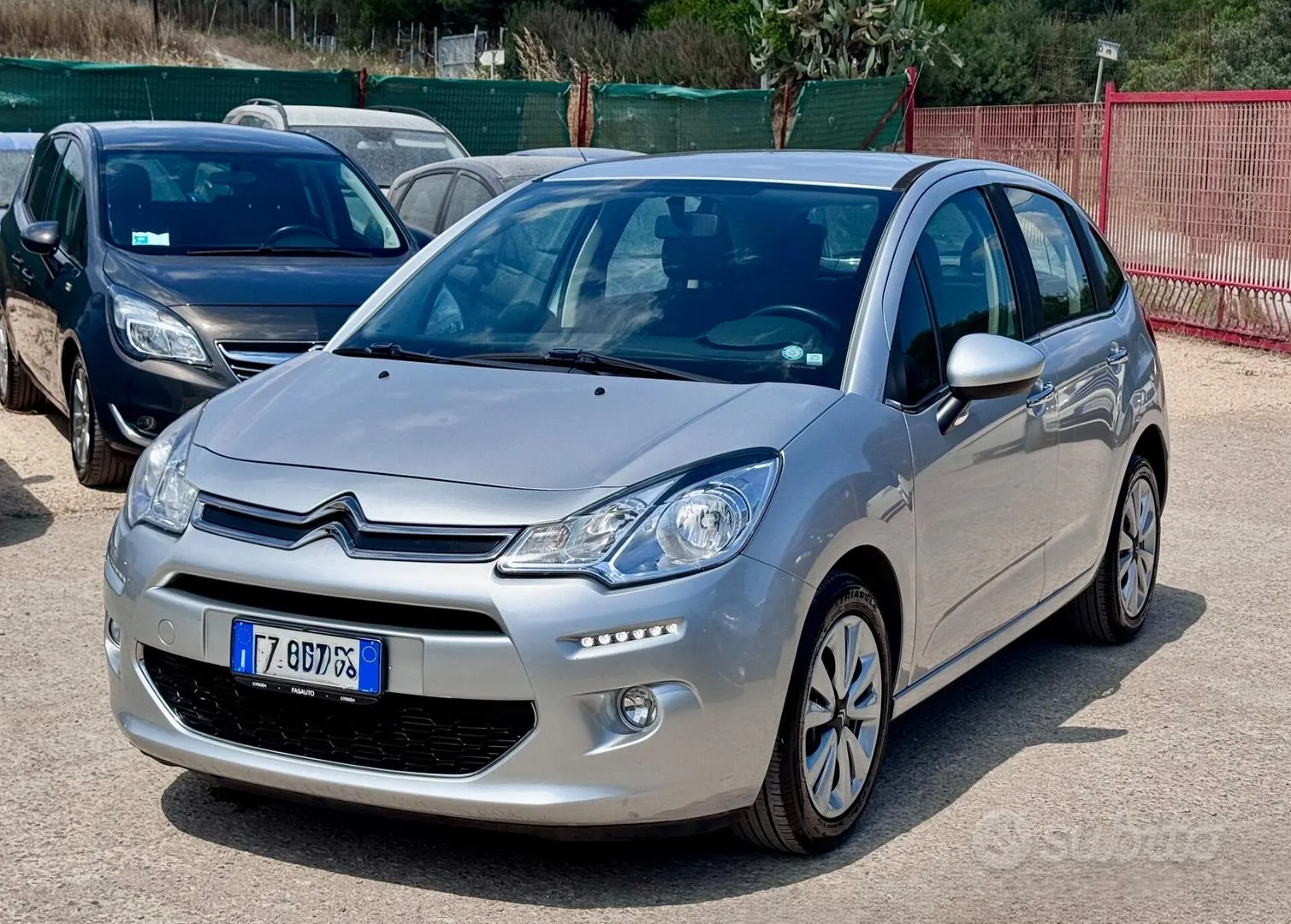 Citroen C3 2015 photo 3