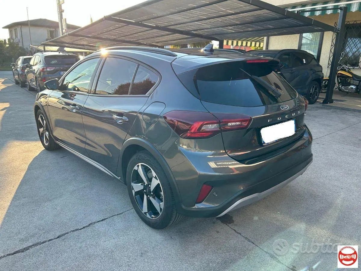 Ford Focus 2022 photo 3